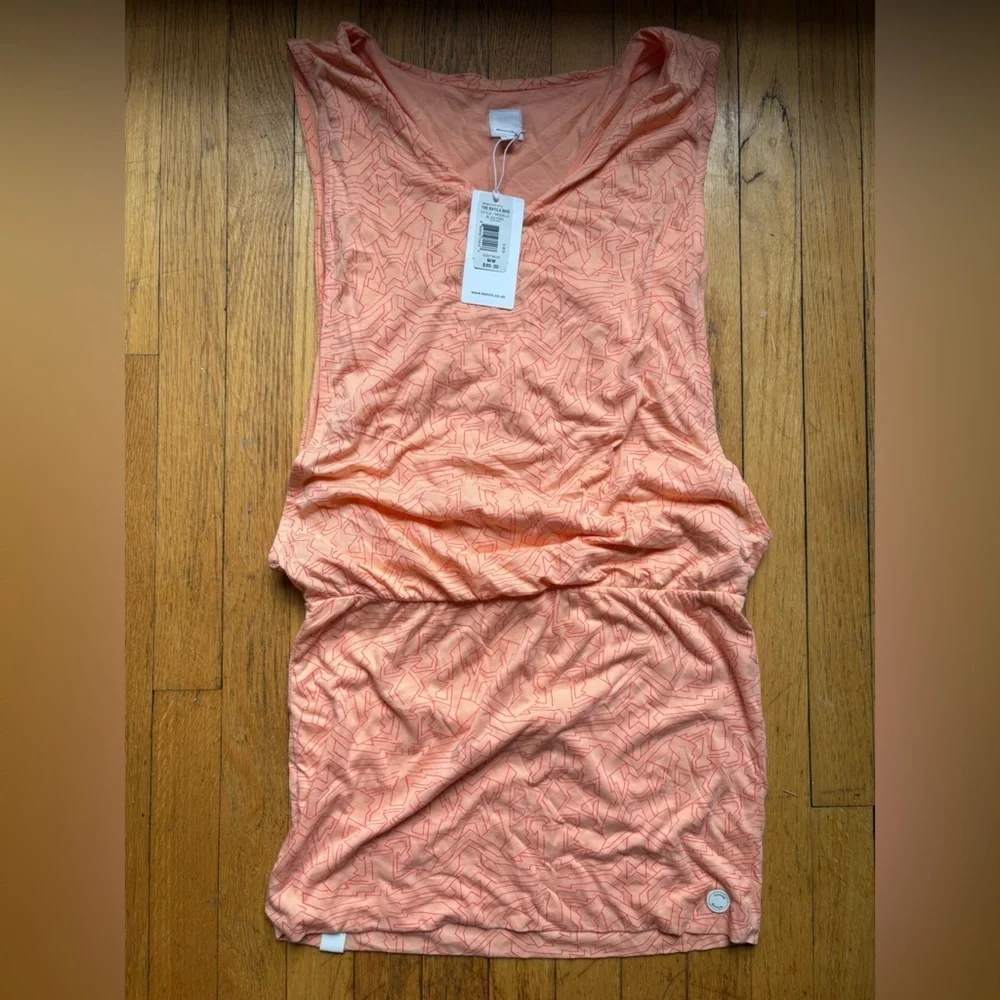 Bench dress - Picture 1 of 9